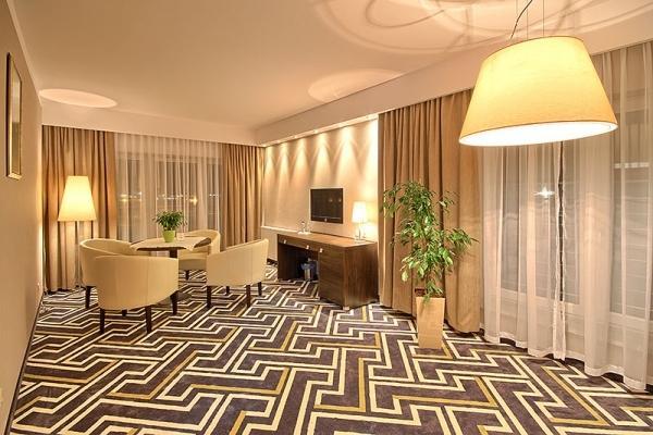 Hotel & Browar Slociak Ополе Екстериор снимка